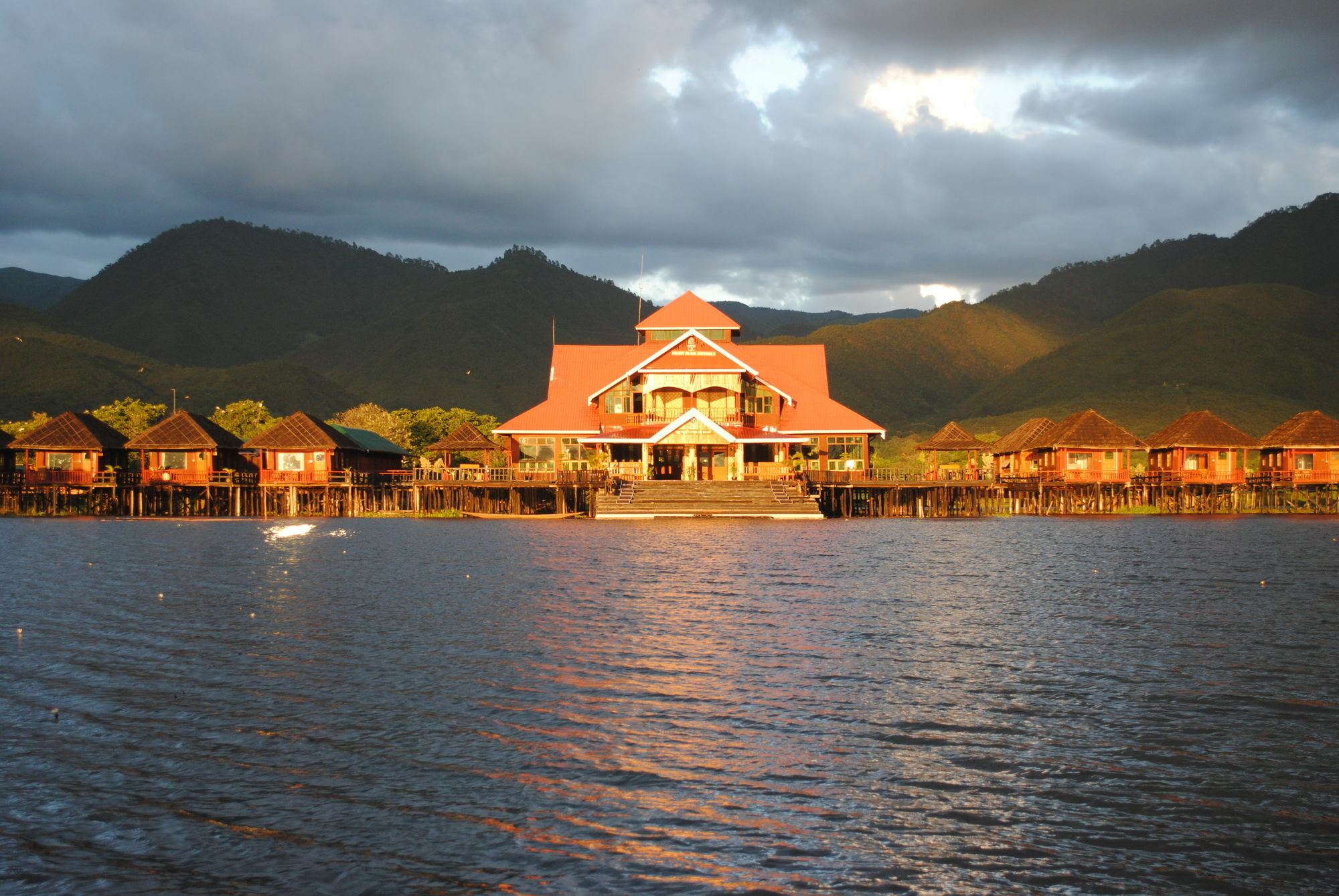 Golden Island Cottages Thale U Hotel Ywama Exterior foto